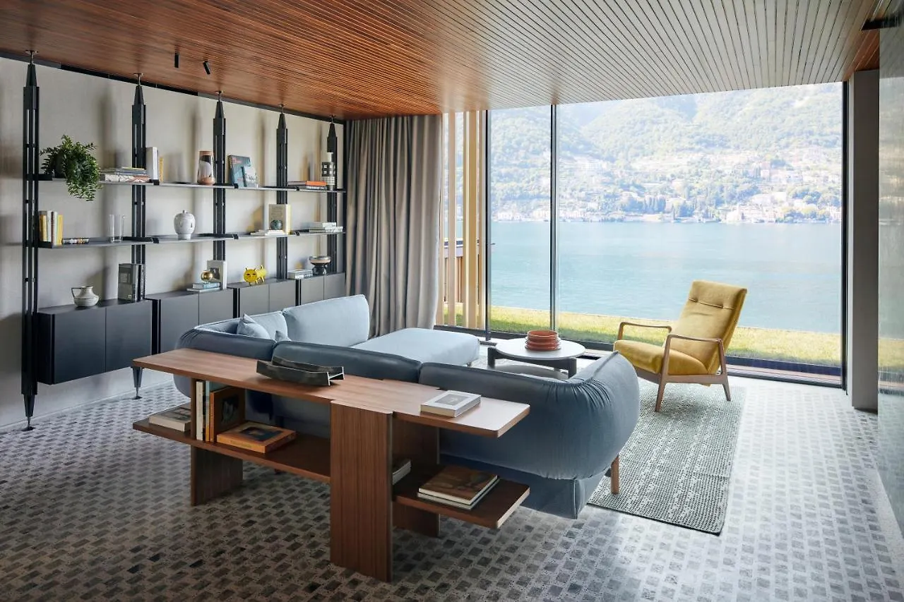 Il Sereno Lago Di Como Torno
